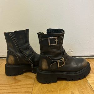 Steve Madden lug sole buckle boots size 7